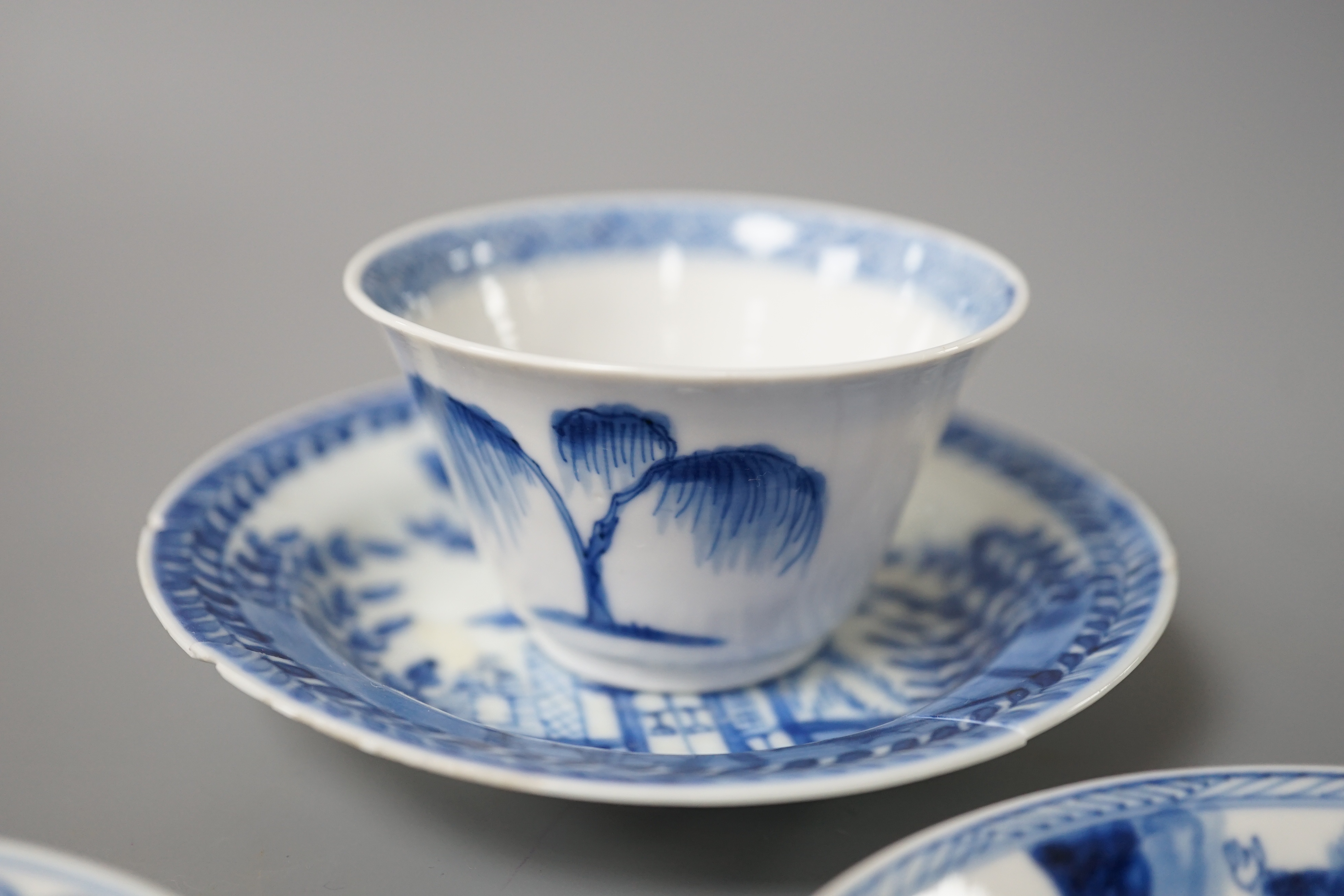 3 Chinese Kangxi blue and white tea bowls and saucers, 10cm diameter
